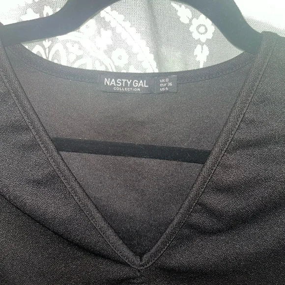 Nasty Gal Frill Hem Long Sleeve Crop Top - Picture 2 of 2